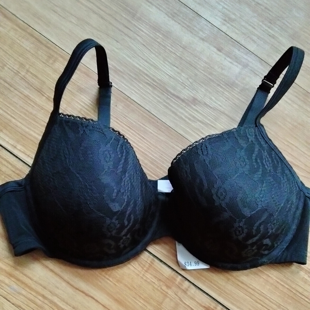 Woman's black bra 42D